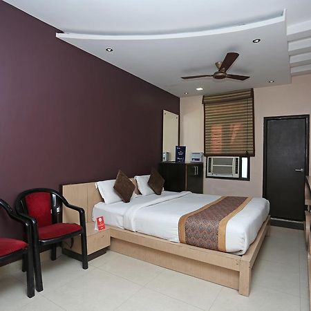 Oyo 11596 Sanjay Guest House カーンプル エクステリア 写真
