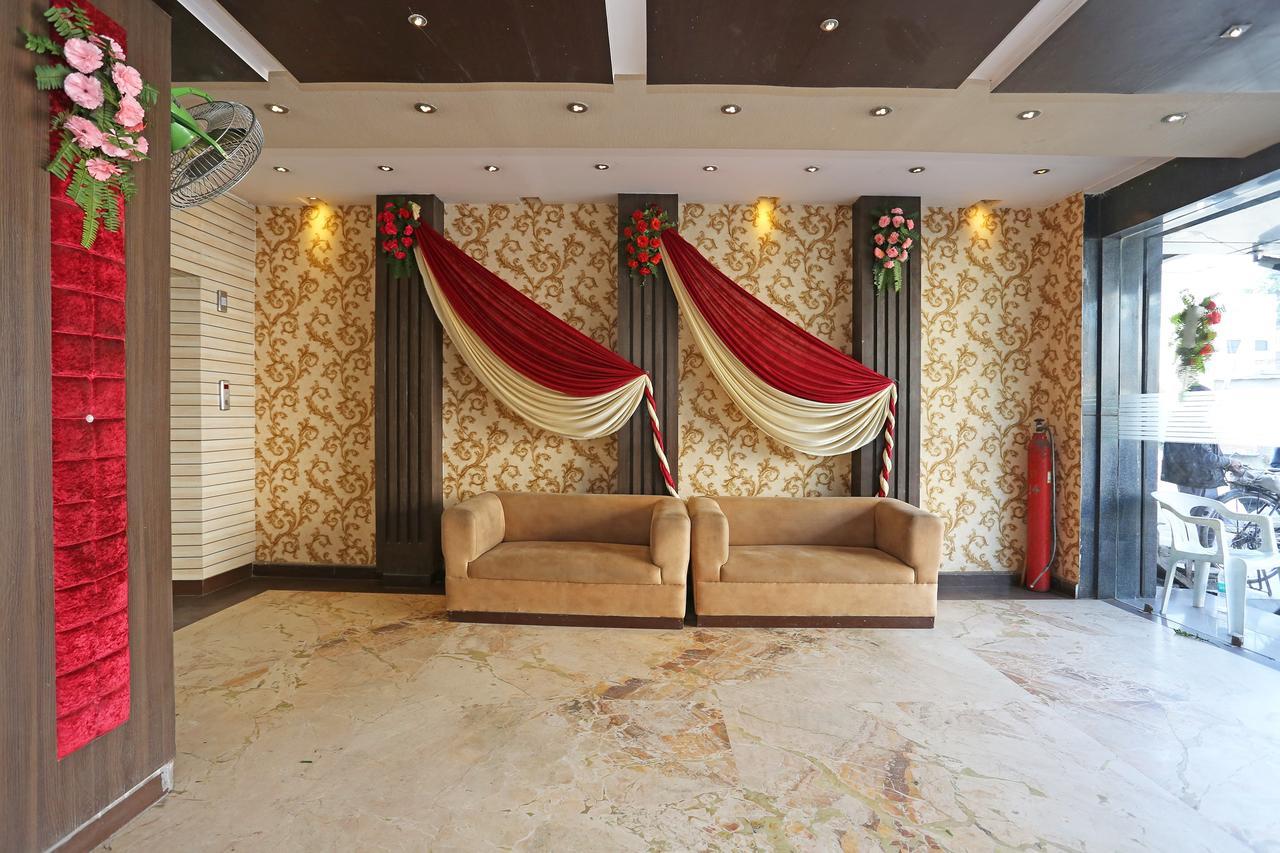 Oyo 11596 Sanjay Guest House カーンプル エクステリア 写真