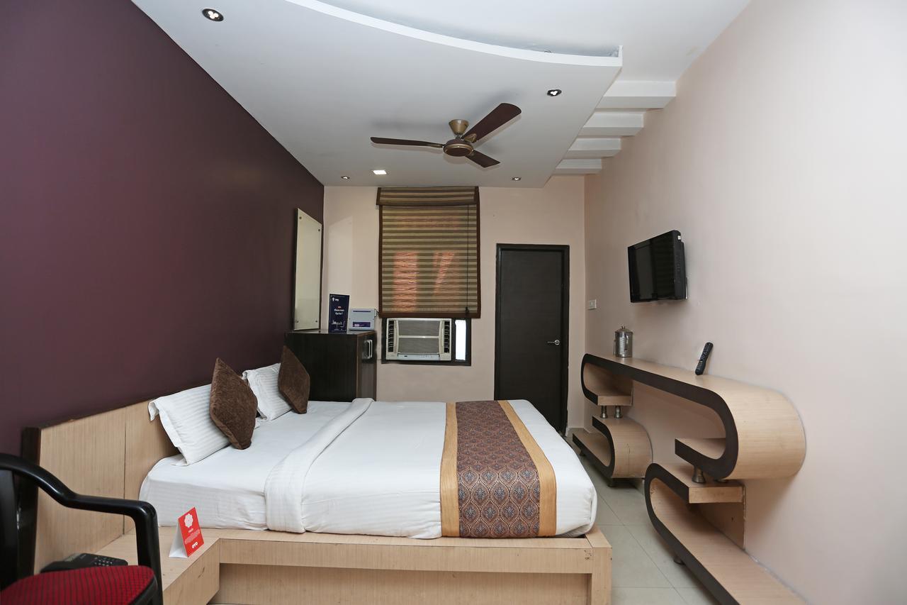 Oyo 11596 Sanjay Guest House カーンプル エクステリア 写真