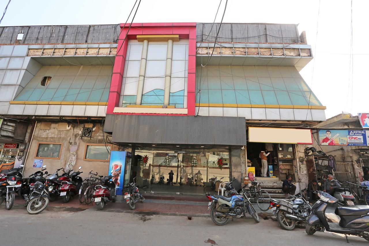 Oyo 11596 Sanjay Guest House カーンプル エクステリア 写真
